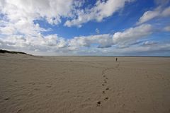 Andrea allein am Strand