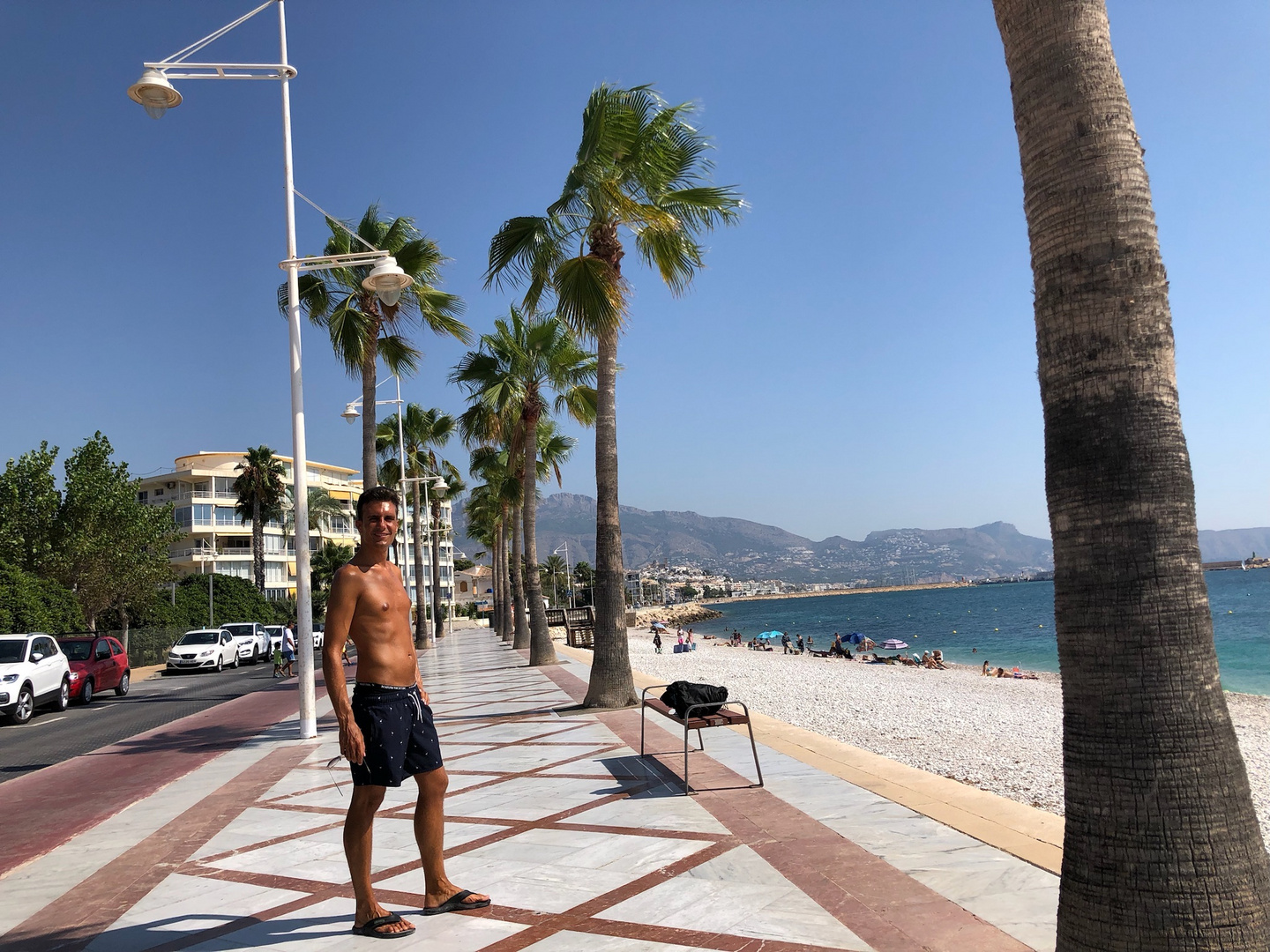 Andrea Speziali nella spiaggia di Altea in Spagna