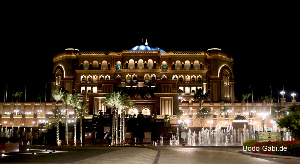 Anfahrt zum Emirates Palace