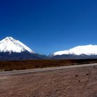 Anfahrt zur Grenze nach Bolivien mit Blick auf den Licancabur 5920 m