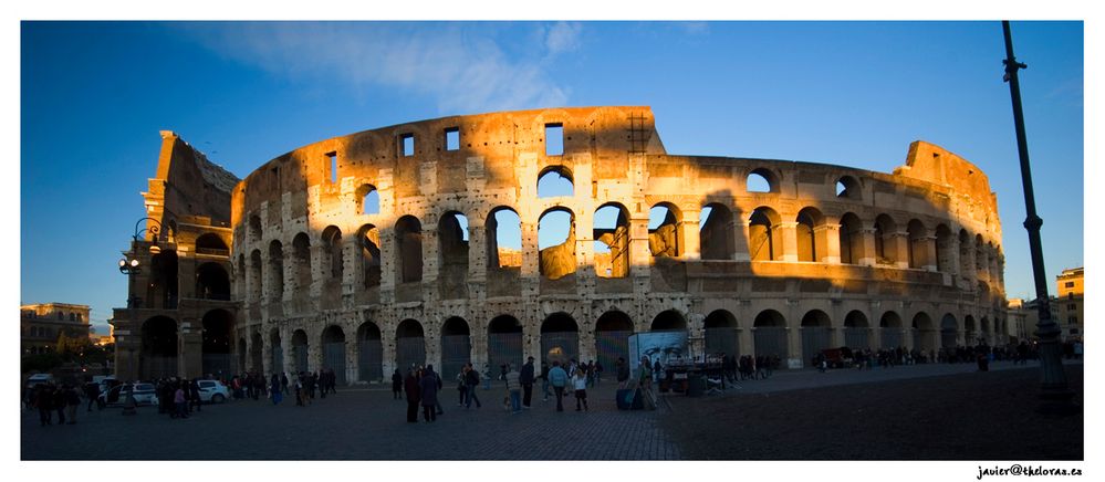 Anfiteatro flavio, también conocido como el Coliseo