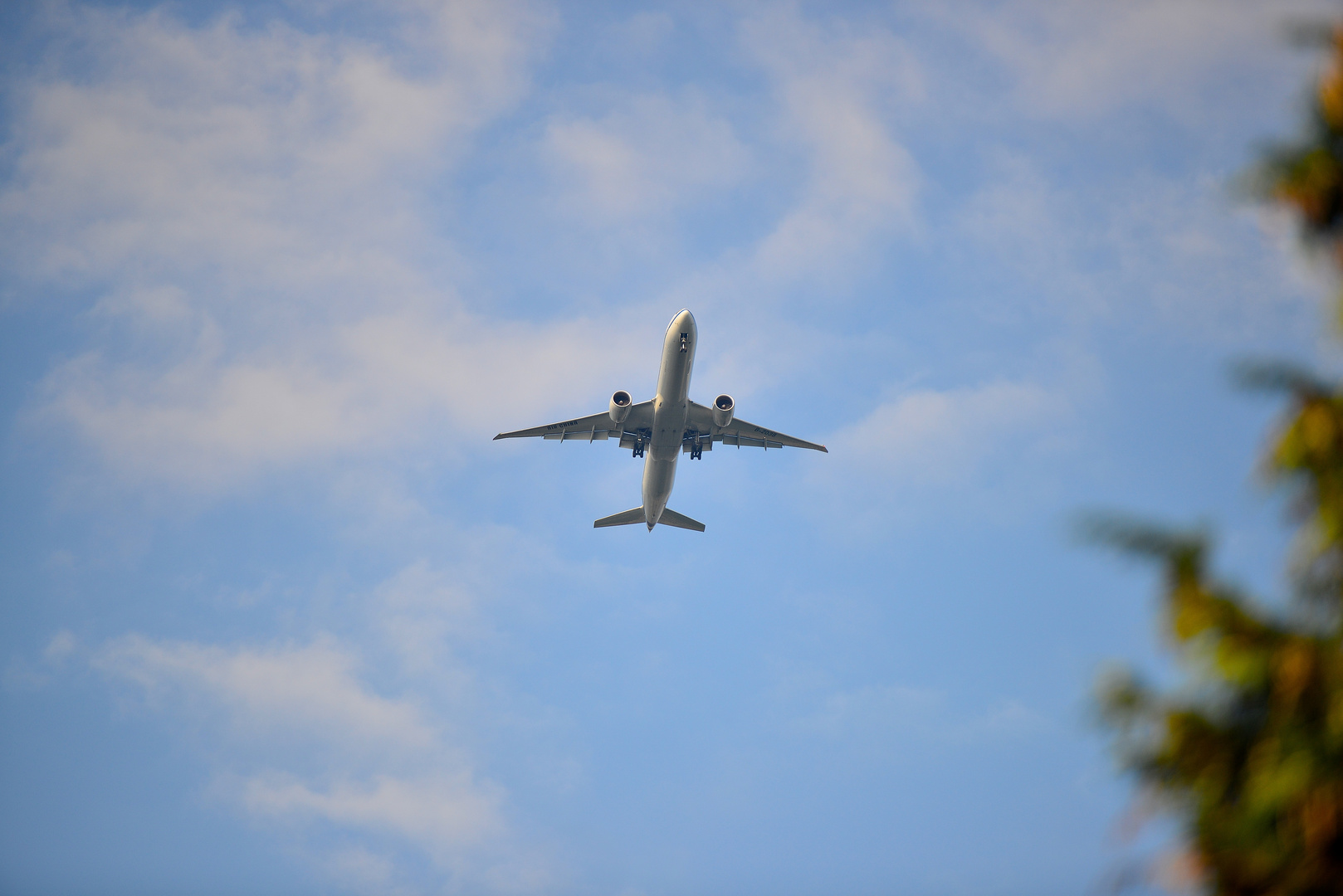 Anflug 25R Air China B777