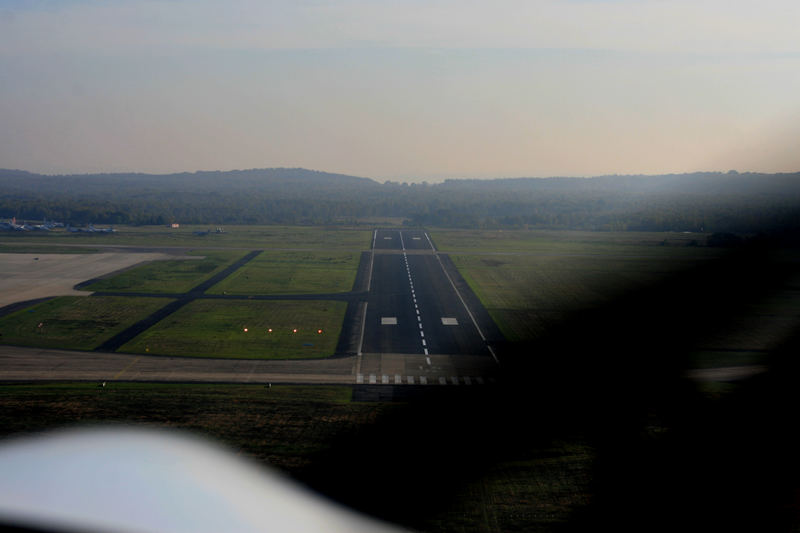 Anflug auf Airport Köln/Bonn 14R