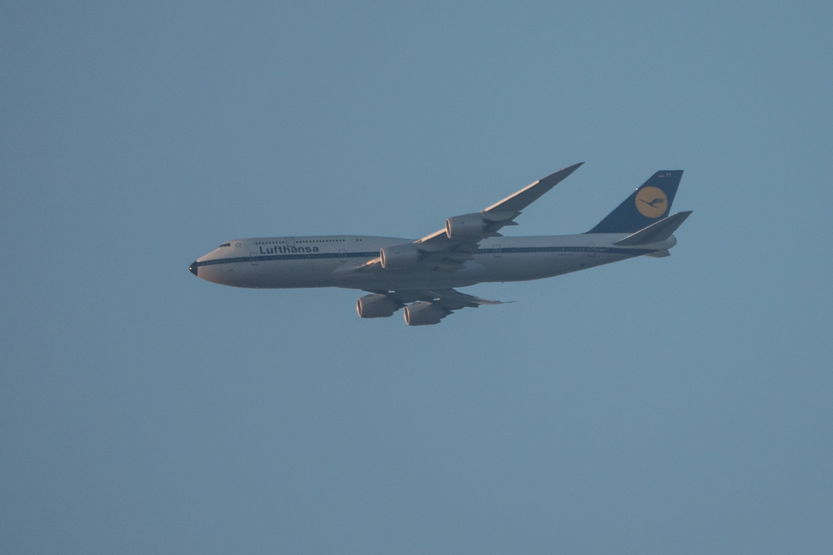 Anflug auf Frankfurt  ( Sony RX-10M4 )