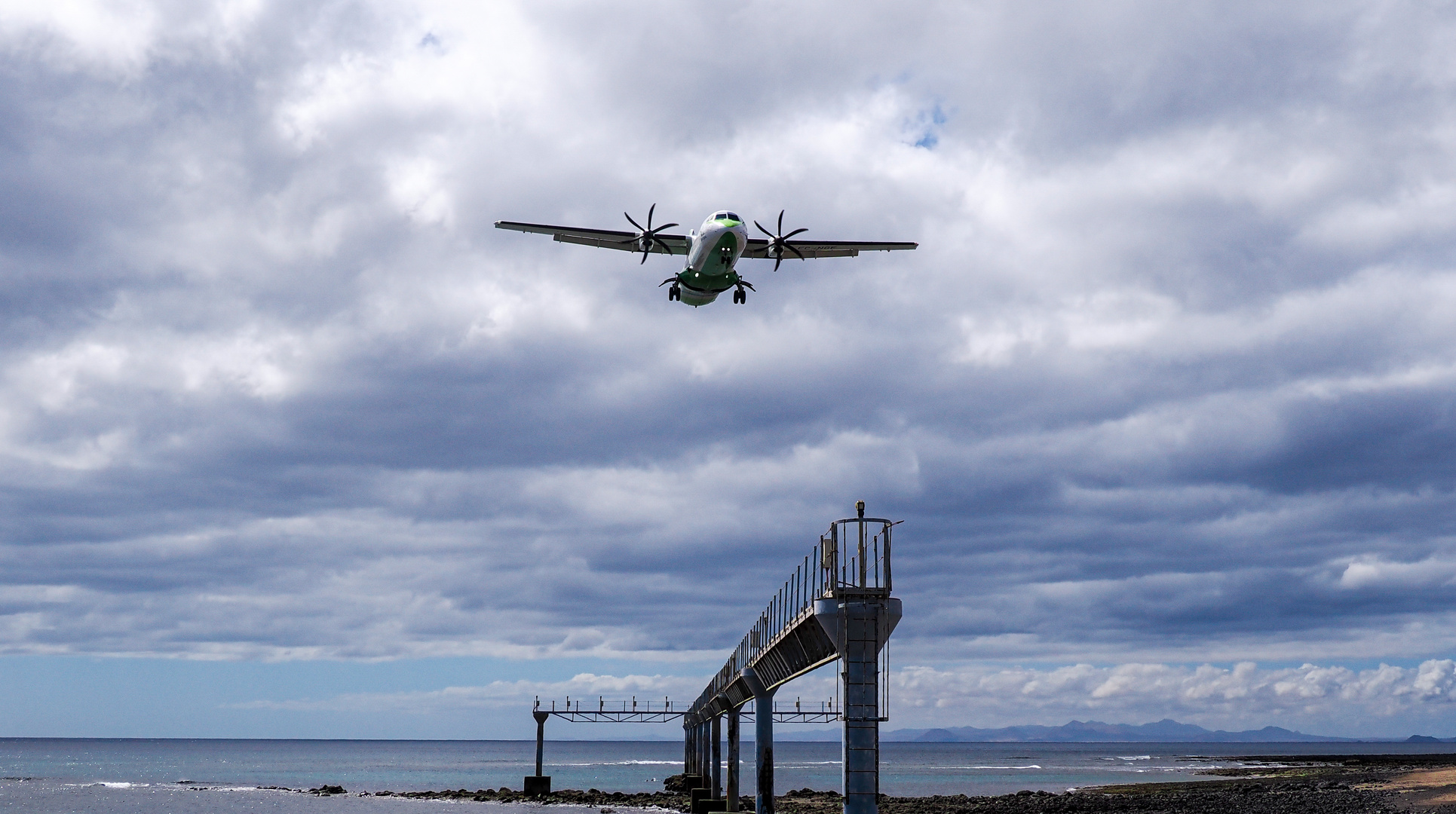 Anflug auf Puerto del Carmen/ Lanzarote