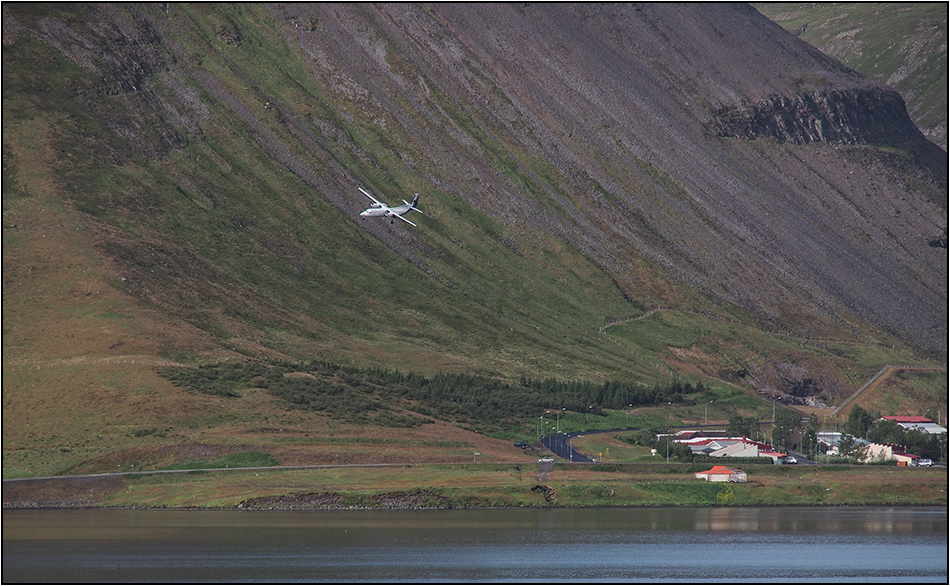 Anflug auf Ísafjörður