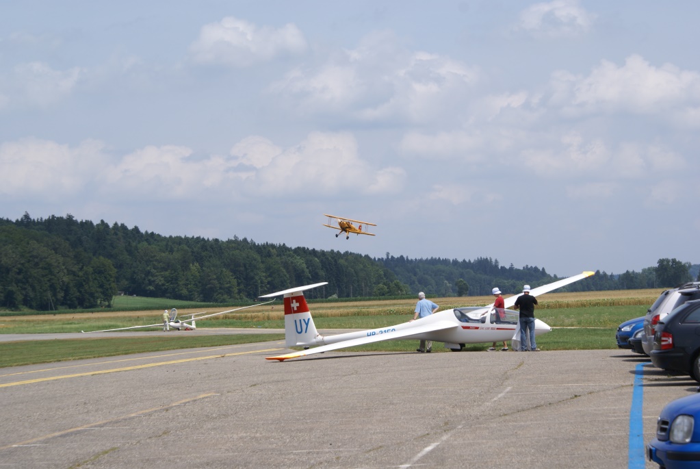 Anflug mit Glissade auf Piste 23 LSPL