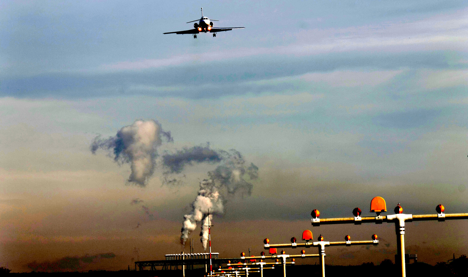 Anflug runway two five