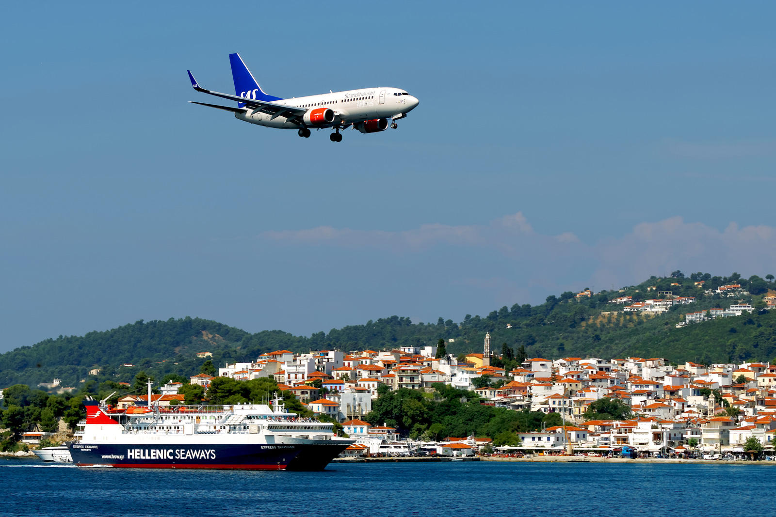 Anflug über Skiathos