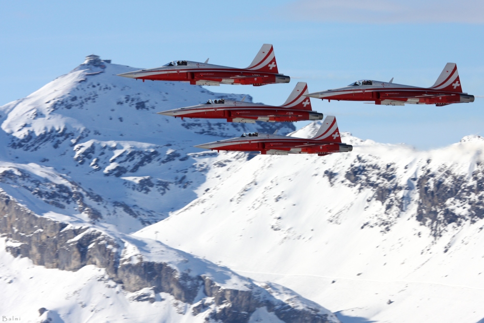 Anflug..."vor den Augen des Piz Gloria Massives" (Schilthorn)