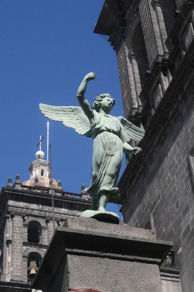 angel de puebla