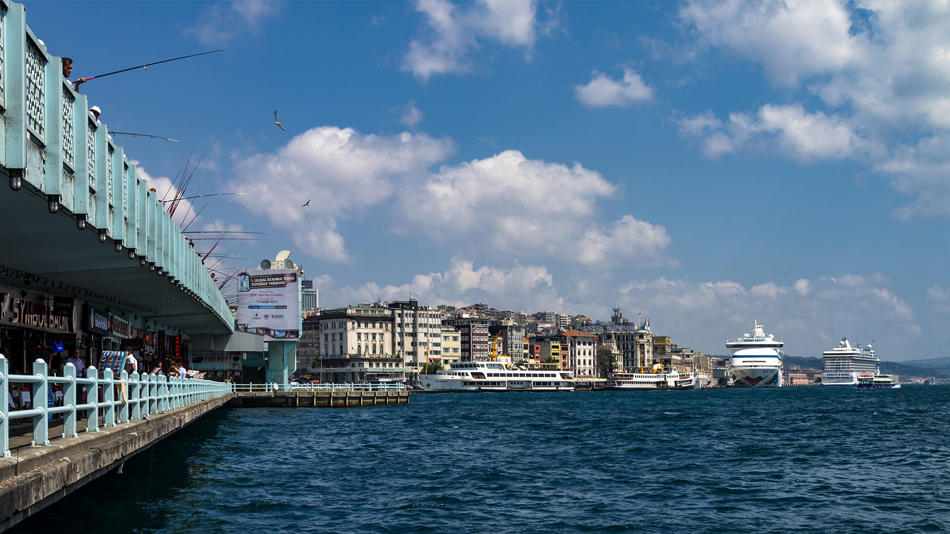 Angeln von der Galata Brücke 01