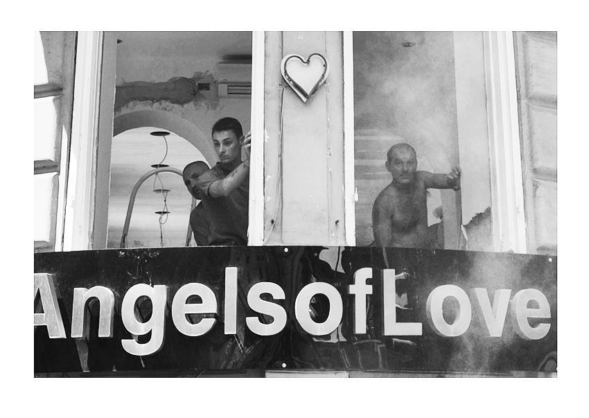 Angels Of Love, Napoli