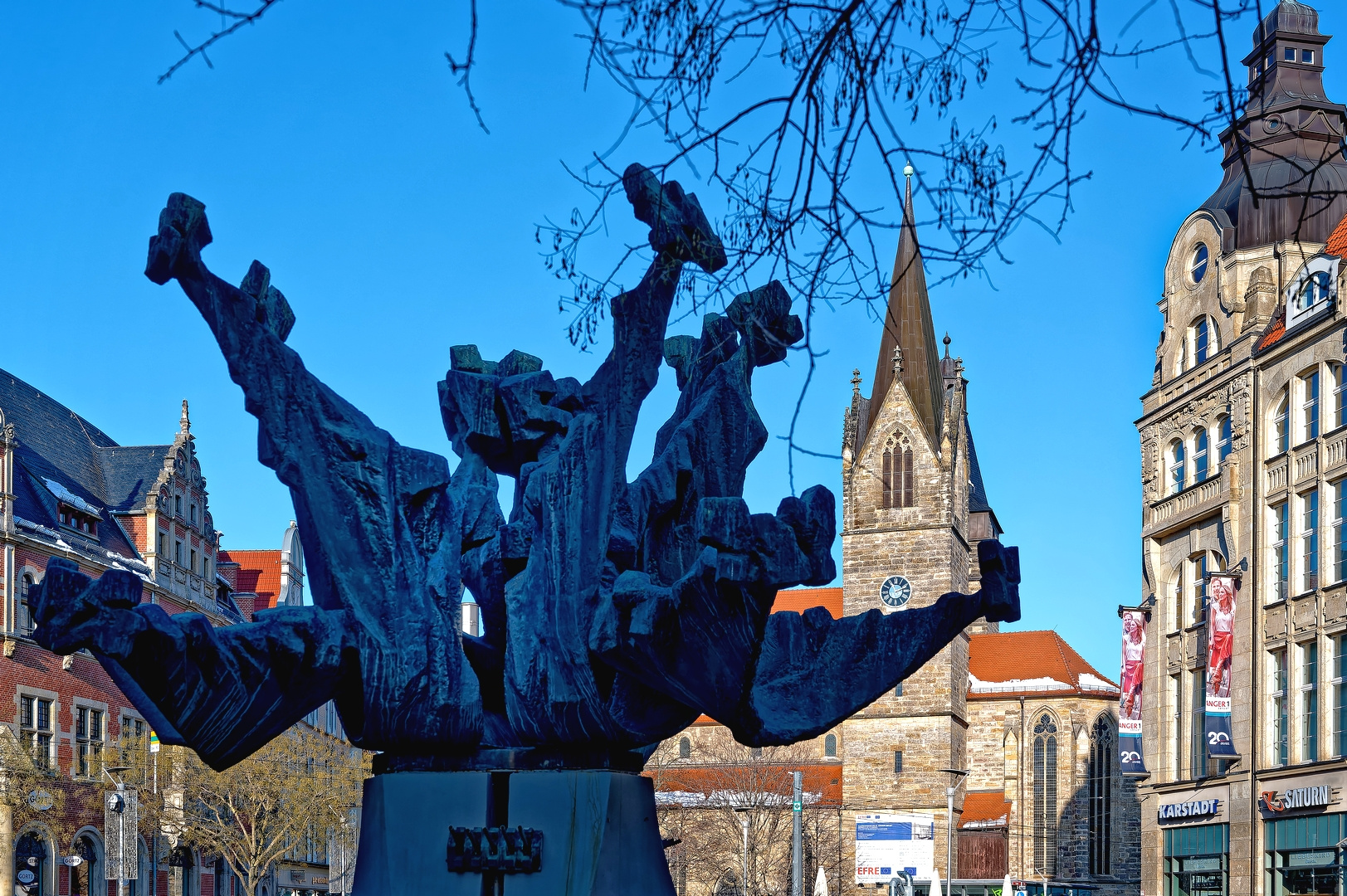 ... Angerbrunnen & Kaufmannskirche ...