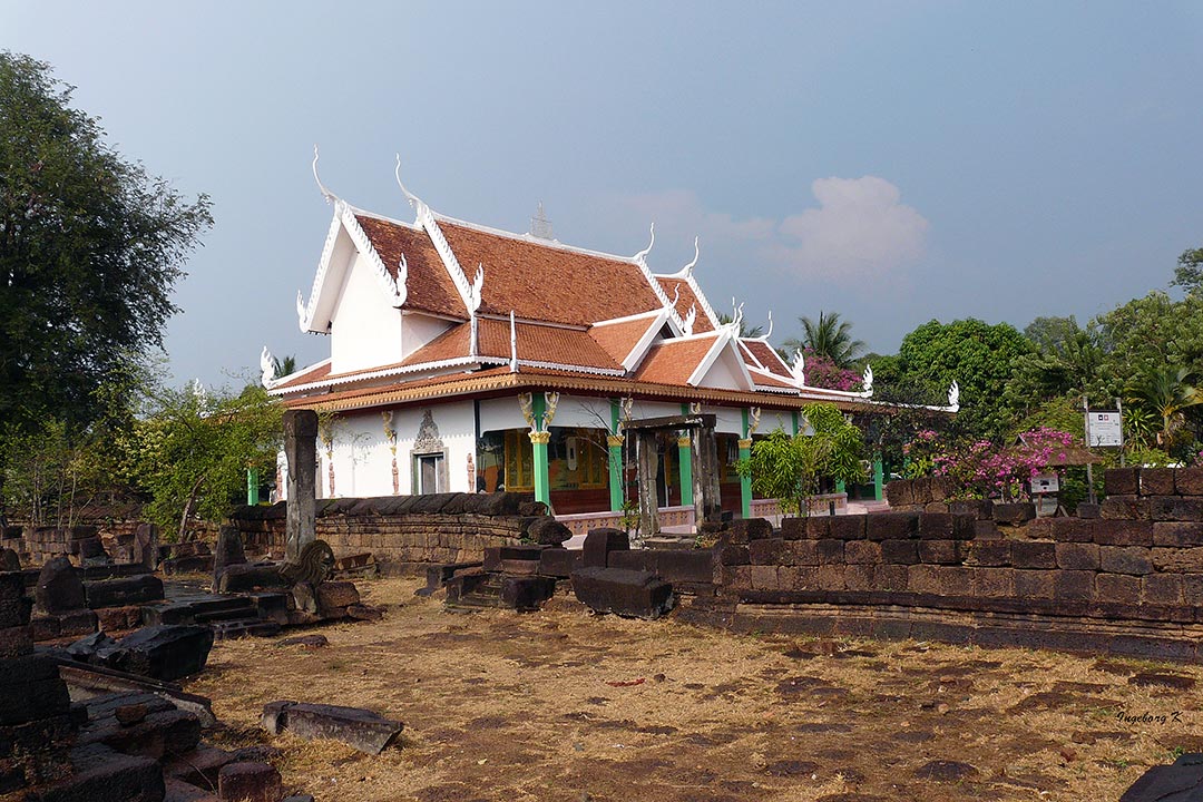 Angkor  moderner Tempel