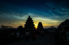 Angkor Sonnenuntergang mit Ballon und Heli