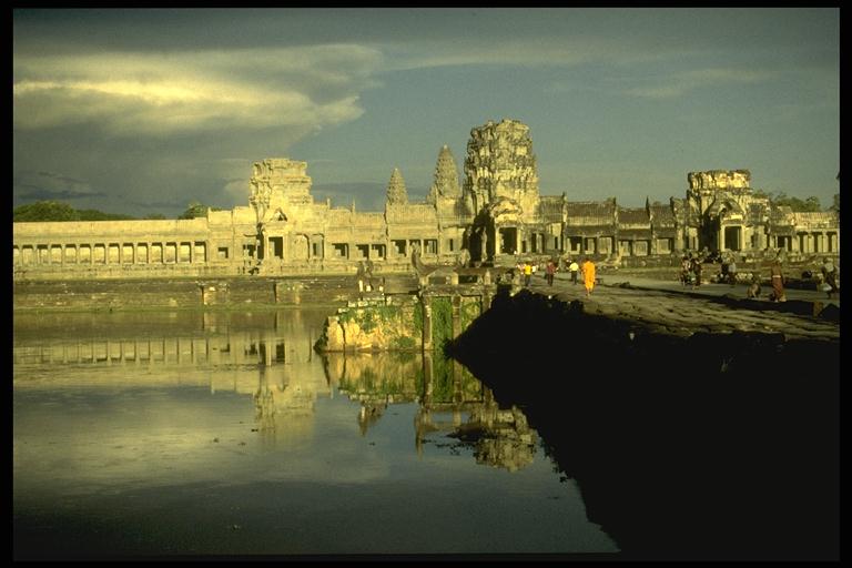 Angkor Wat 2