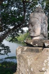 Angkor-Wat - Götterfigur am Tempel