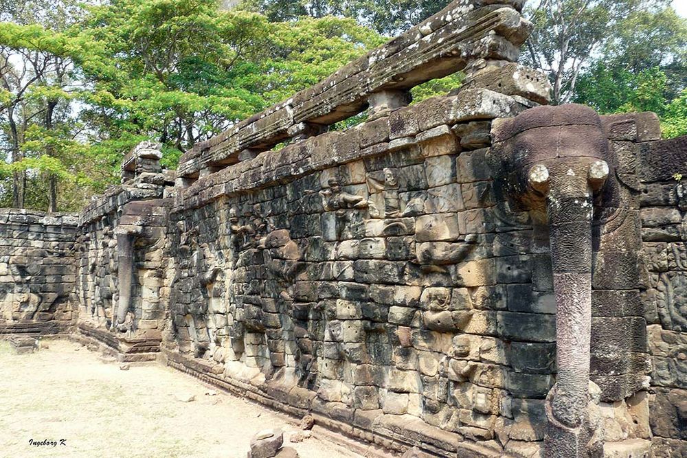 Angkor-Wat - Tempelmauer