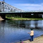 Angler an der Elbe