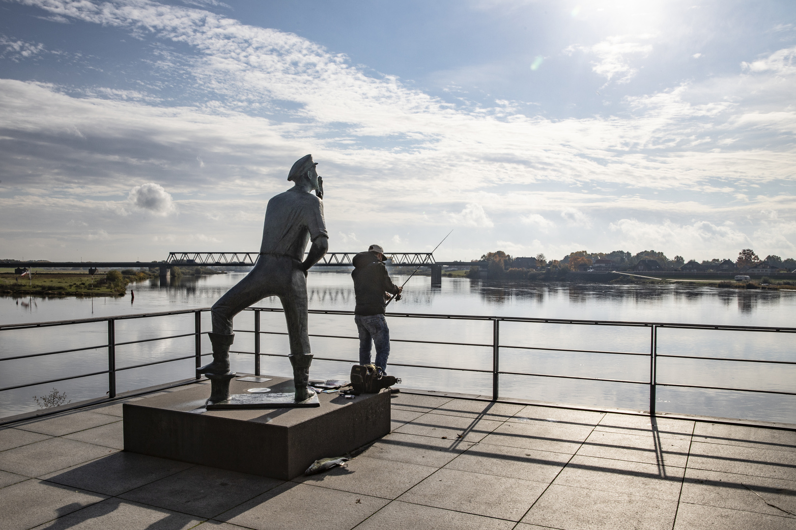 Angler an der Elbe