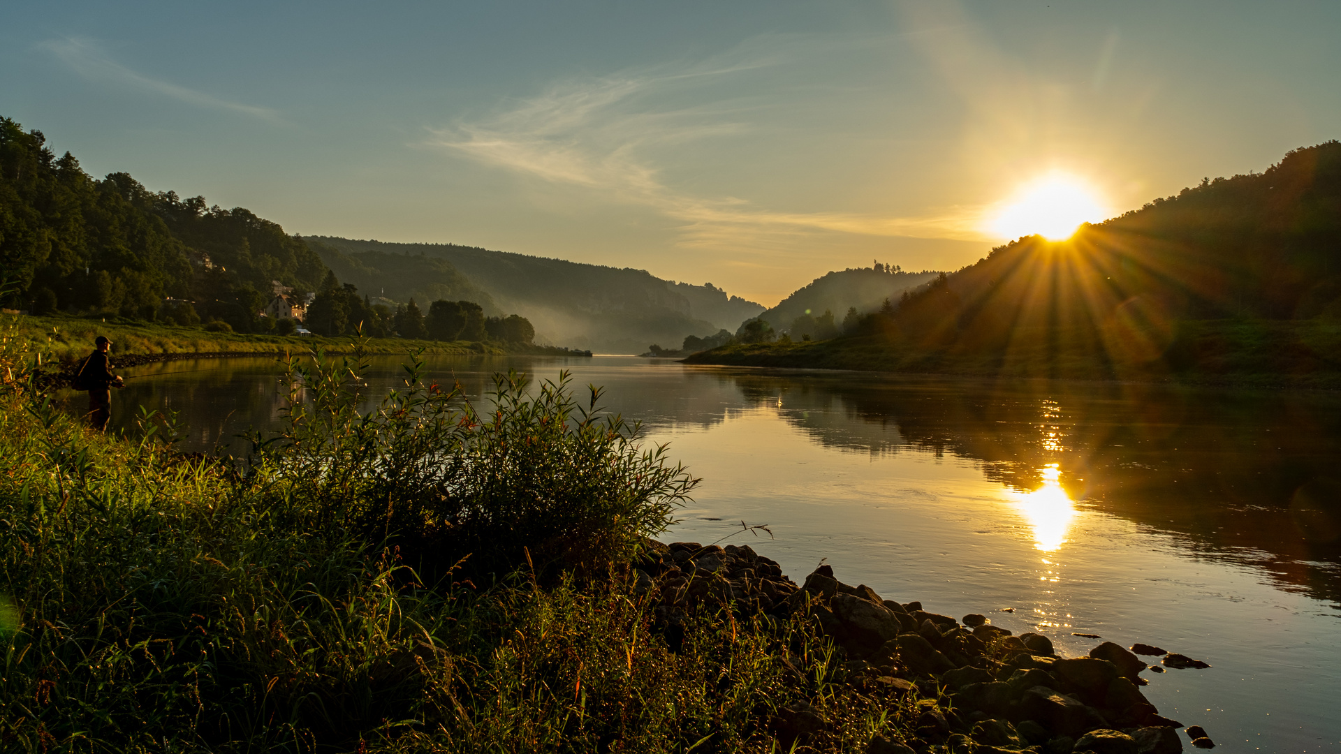 Angler an der Elbe bei Stadt Wehlen