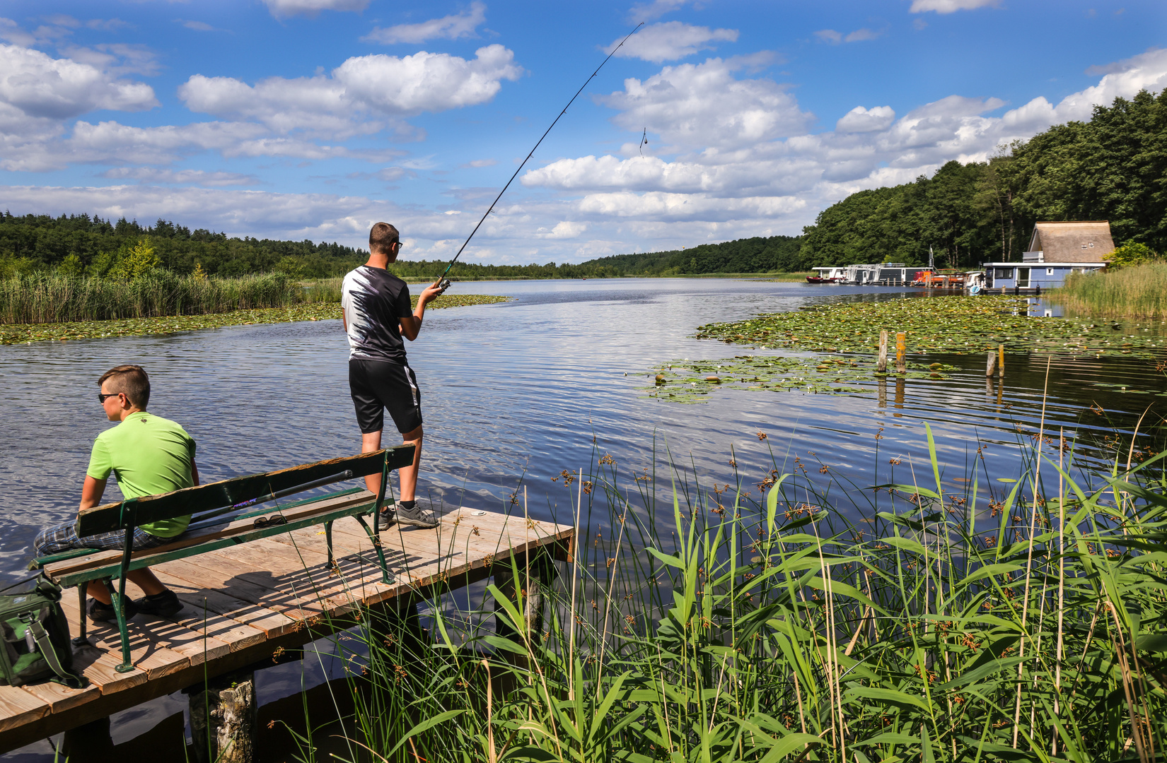 Angler an der Mecklenburger Seenplatte