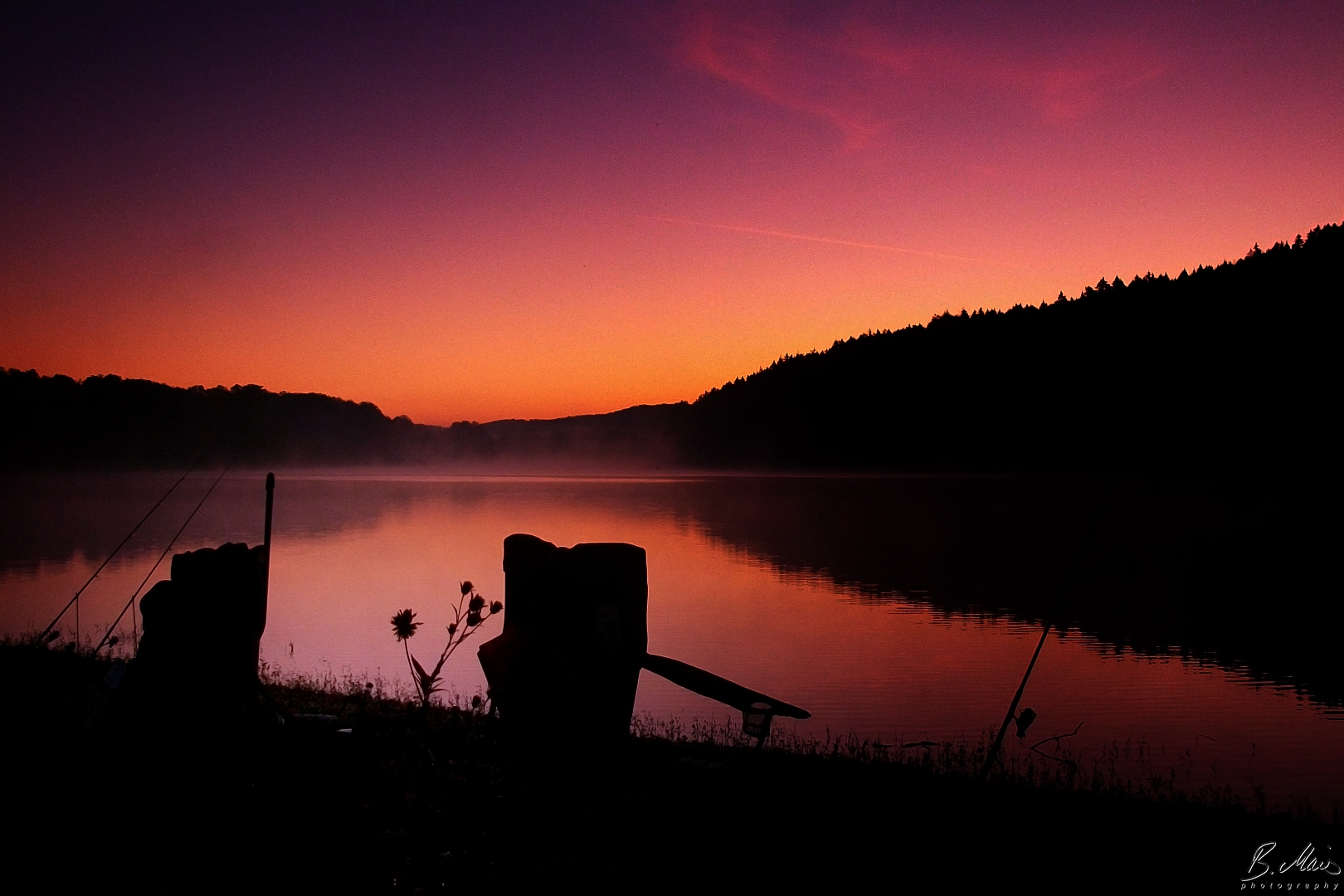 Angler im Morgenrot des Bevertals