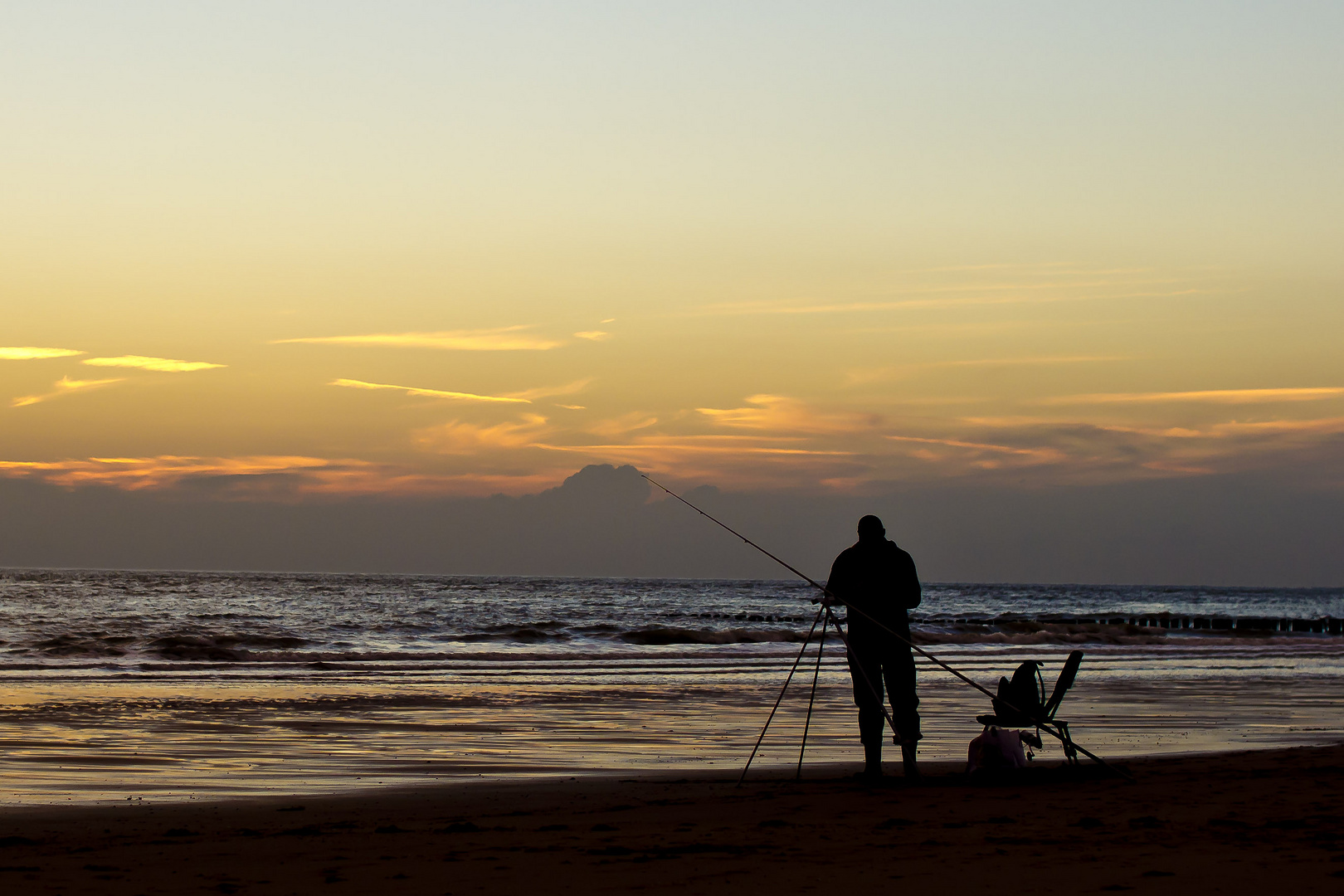 Angler im Sommenuntergang