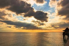 Angler in der Abendsonne von Naples, Florida