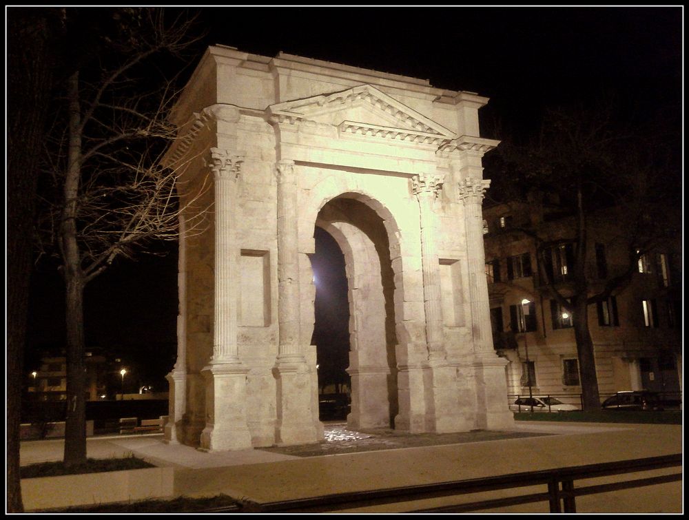 Angoli veronesi....L'arco dei Gavi..