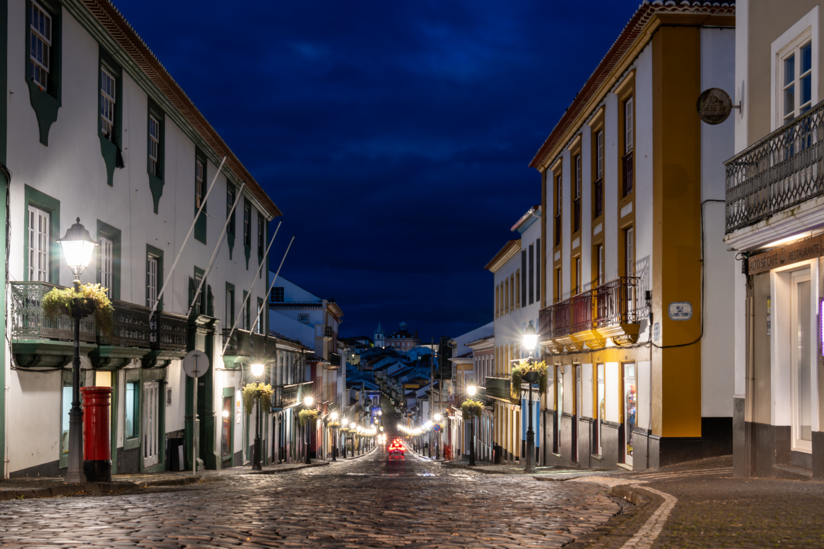  Angra do Heroísmo bei Nacht