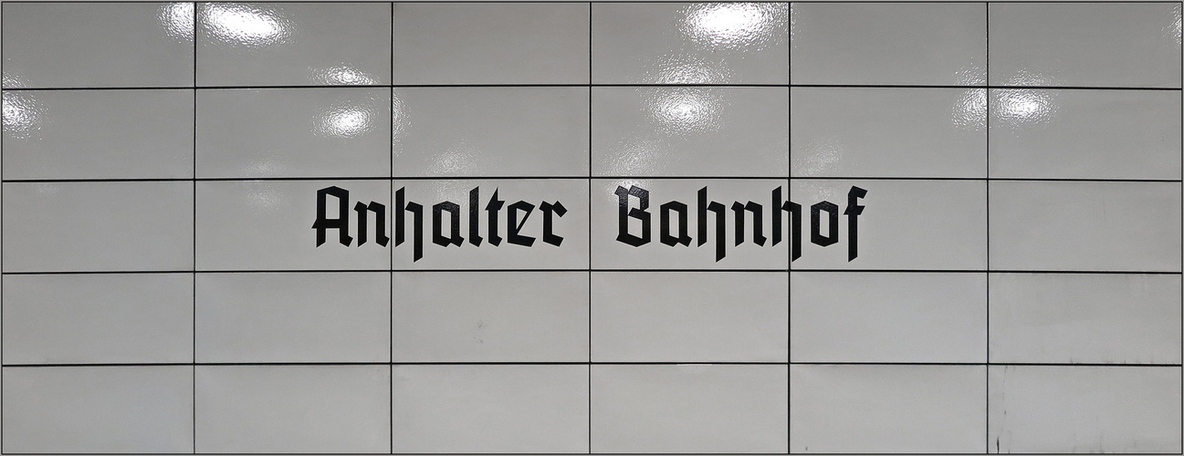 Anhalter Bahnhof - U-Bahn - Berlin