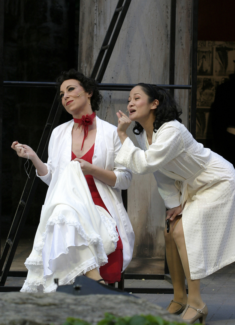 Anita & Maria in Tecklenburg WestSideStory