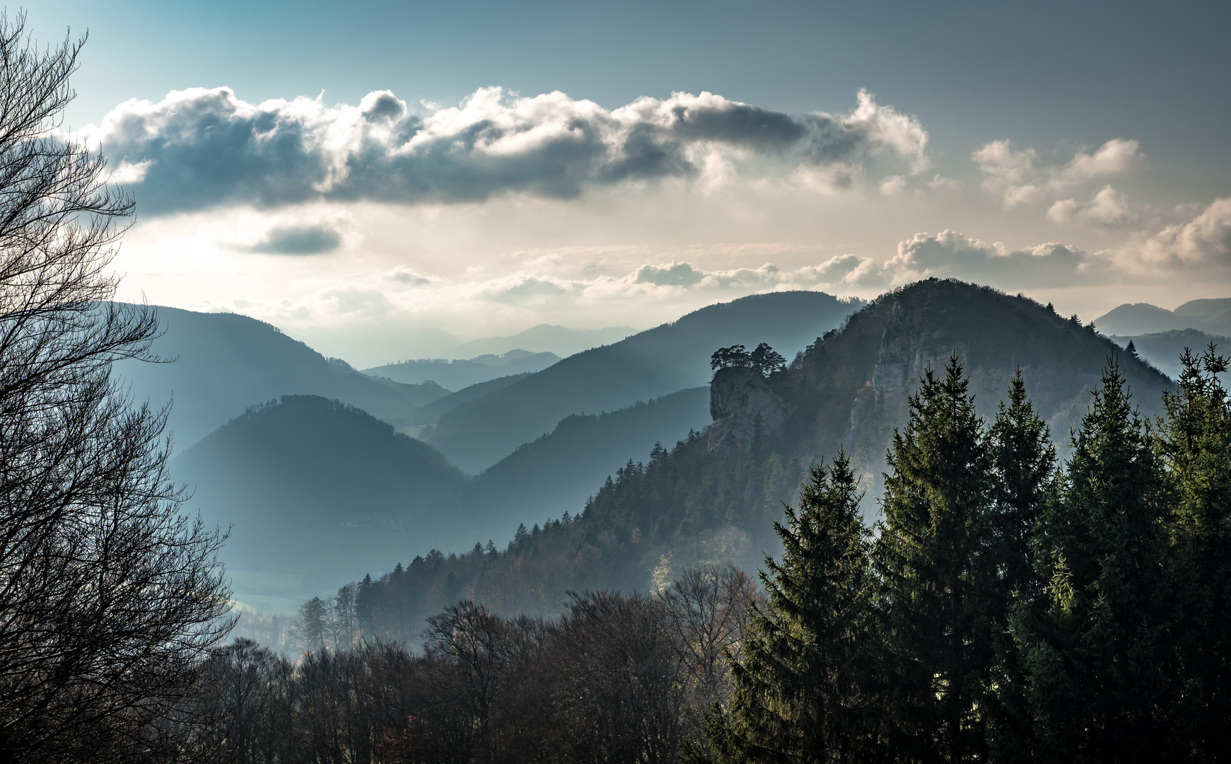 Ankenballen im Streiflicht