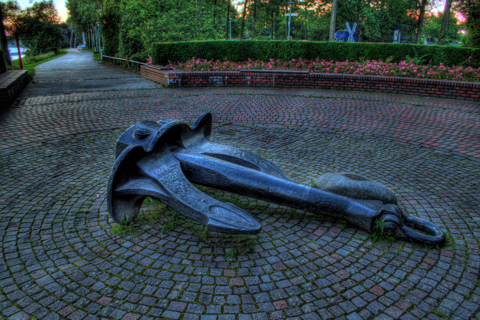 Anker an der Weseler Rheinpromenade