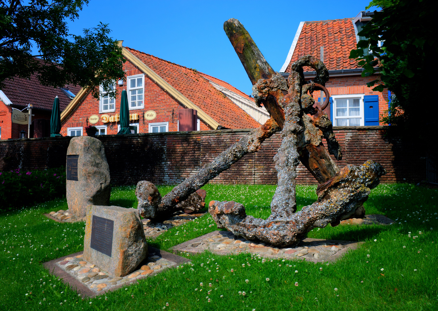 Anker im Hafen Neuharlingersiel