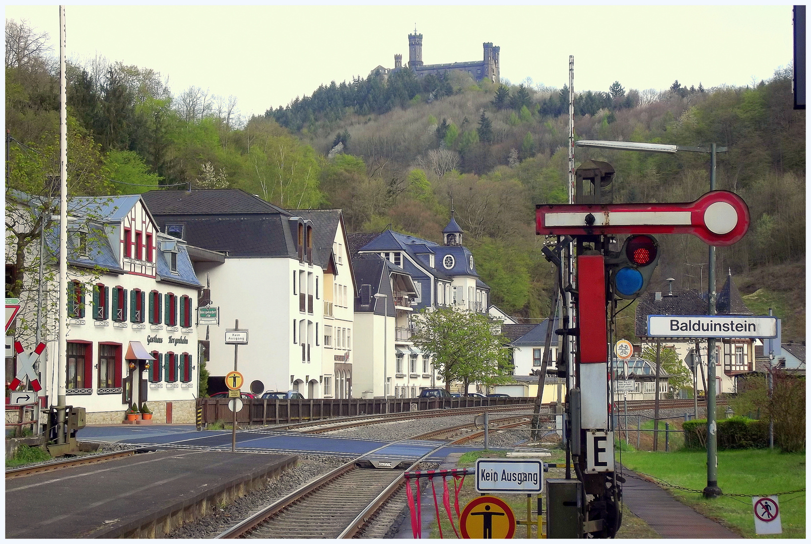 Ankunft +Aufstieg zur Schaumburg