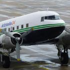 Ankunft des "Ersatzteilspenders" für die DC 3 "Rosinenbombers" 2
