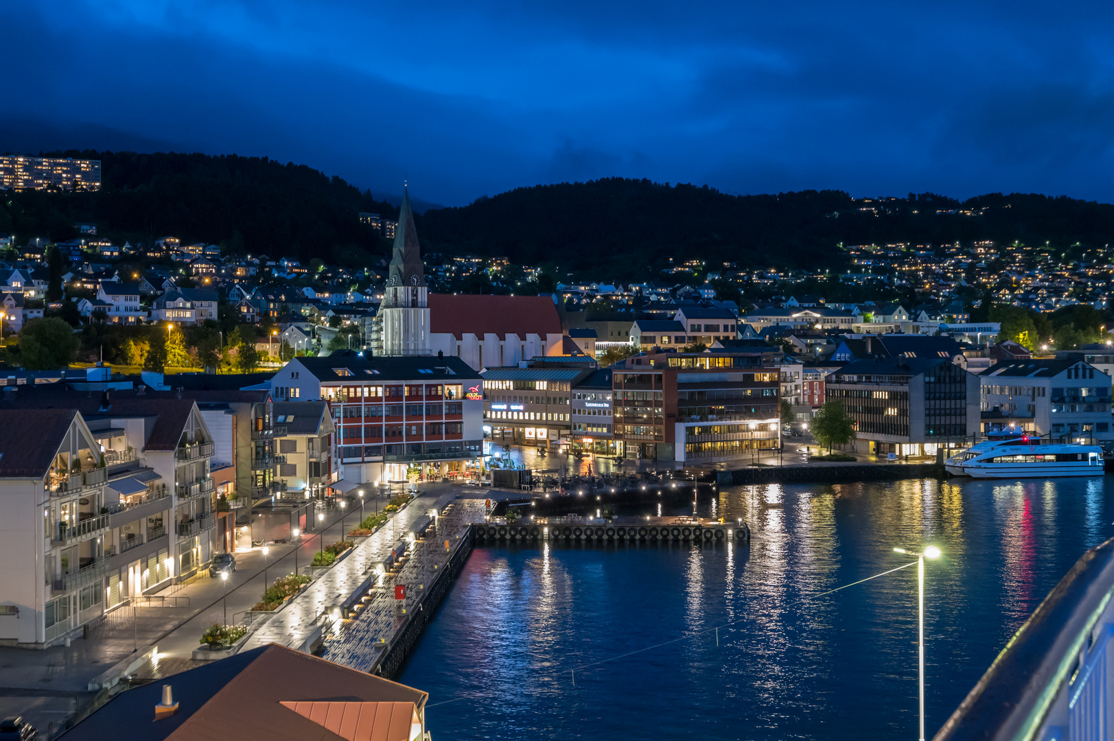 Ankunft im Hafen von Molde