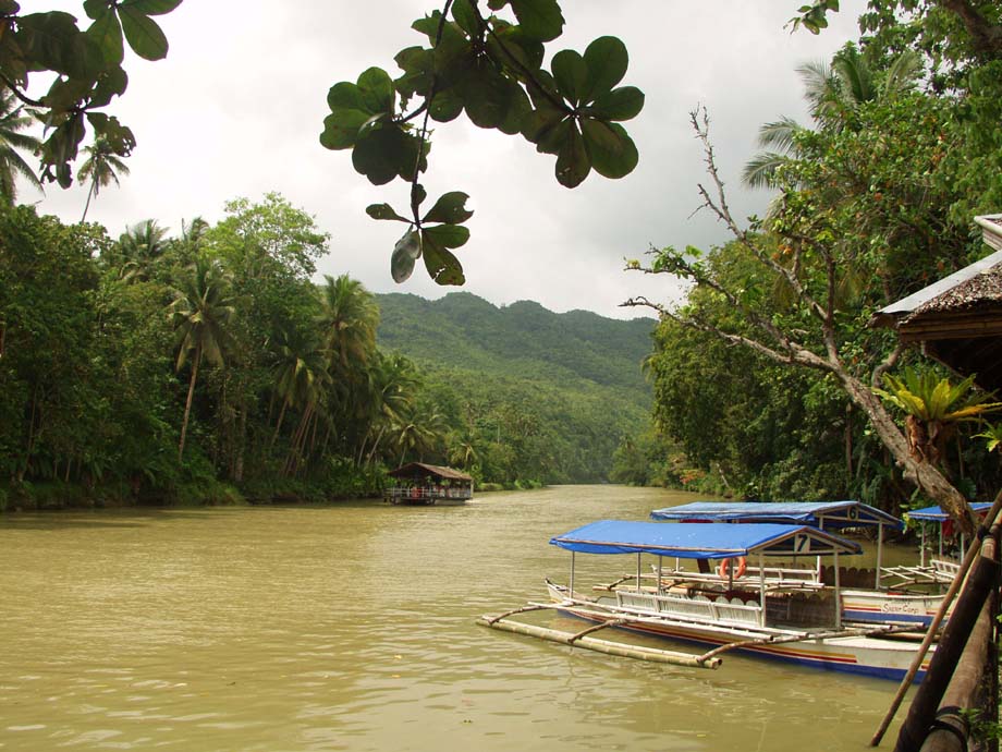 Anlegestelle für Loboc River Rundfahrten