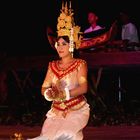 anmutig und bezaubernd: Tänzerin des Apsara Ballets. Siem Reap, Kambodscha 2016