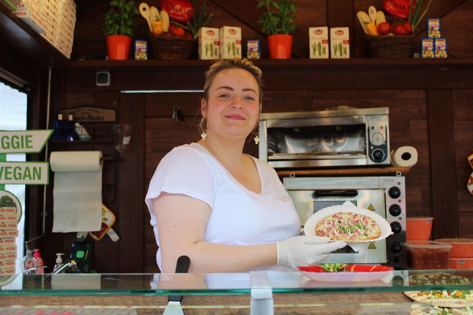 Ann-Kathrin und Pizza Bude