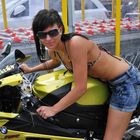 Anna und das Motorrad