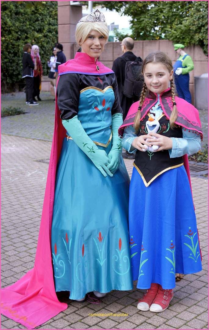 Anna und ihre ältere Schwester Elsa aus "Frozen"