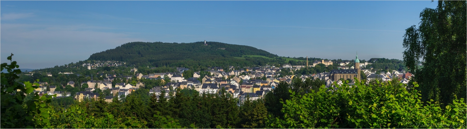 Annaberg mit Pöhlberg vom Schreckenberg aus