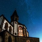 Annakapelle in fahlen Licht der Milchstraße