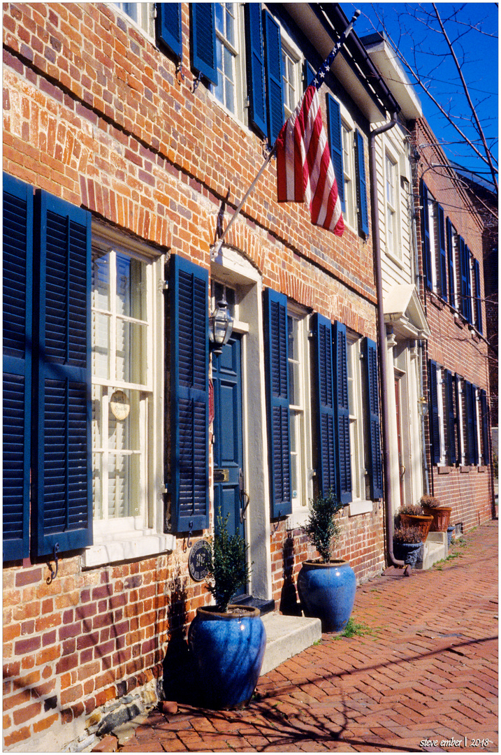 Annapolis No.13 - Along Duke of Gloucester Street