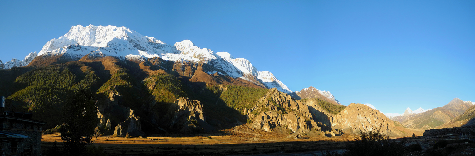 Annapurna III, Gangapurna (01)