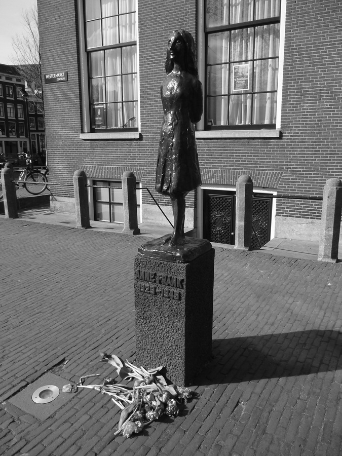 Anne Frank Statue- Amsterdam 2015